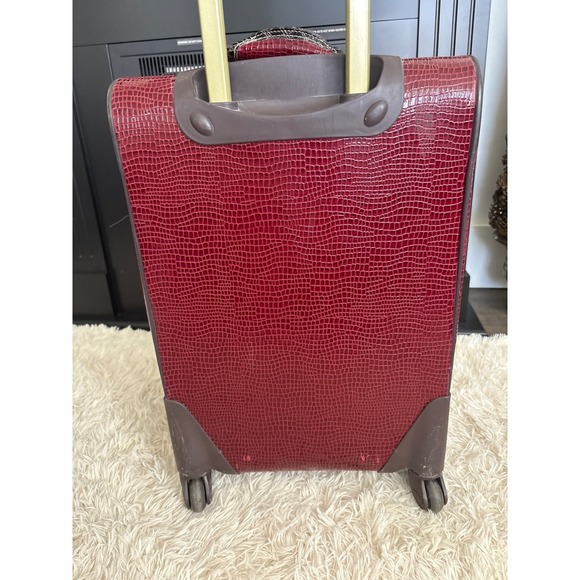Samantha Brown Red Croc Embossed Carry On Luggage Spinner Wheels Travel Bag - Picture 3 of 13